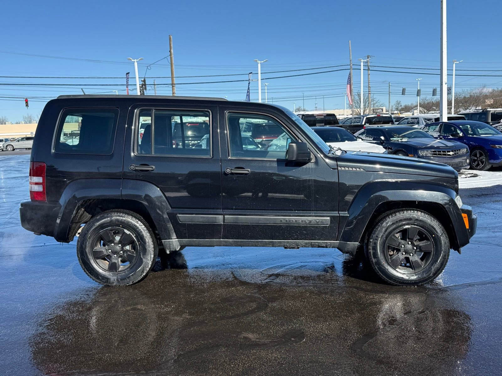 Used 2011 Jeep Liberty Sport image 2