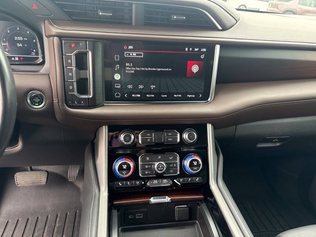 Used 2022 GMC Yukon Denali w/ Denali Premium Package AWD/4WD image 15