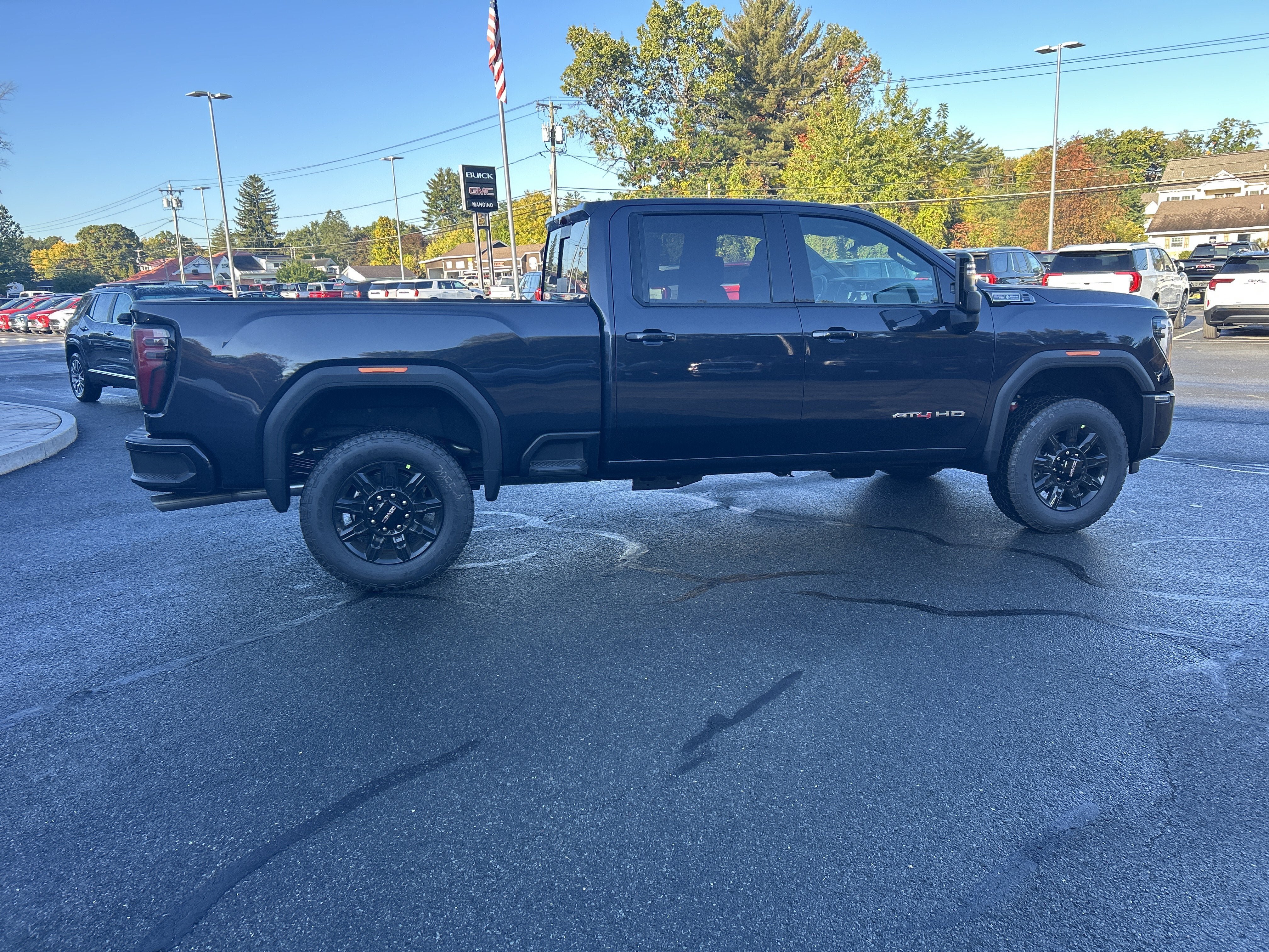 New 2026 GMC Sierra 2500 AT4 w/ AT4 Premium Plus Package AWD/4WD image 16