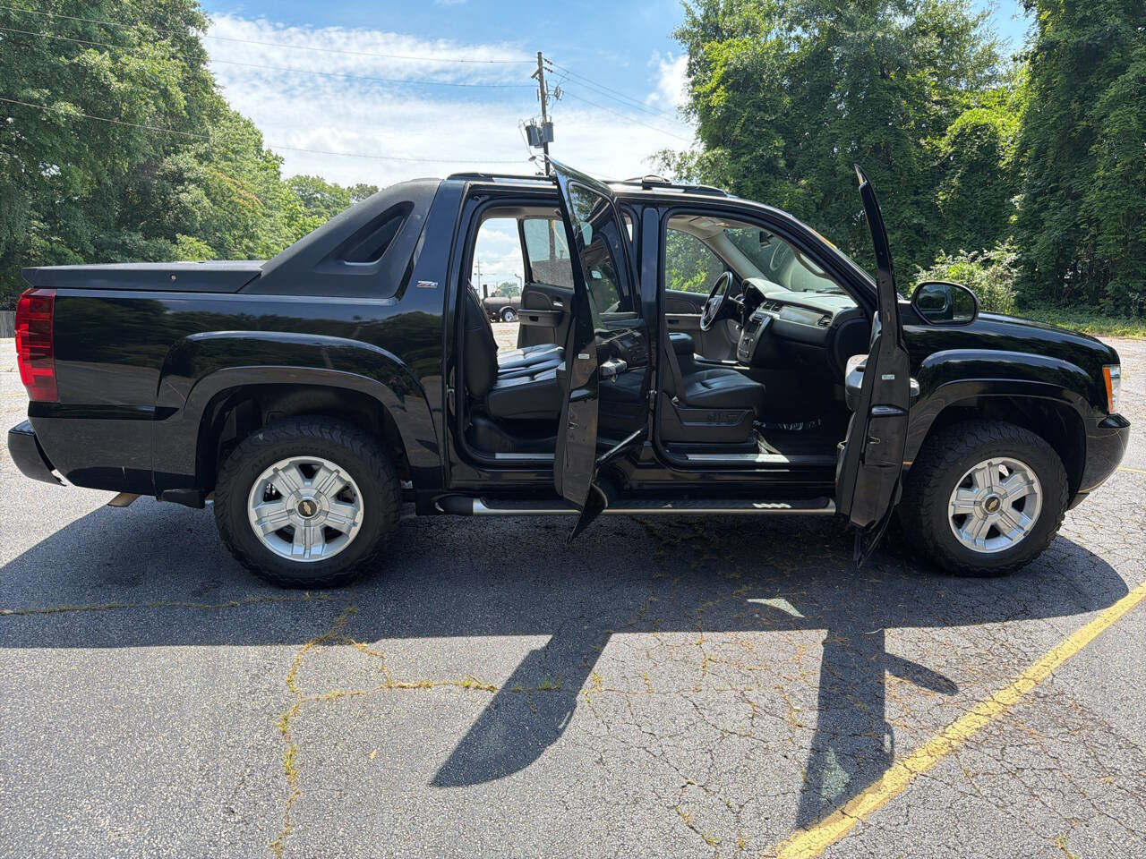Used 2008 Chevrolet Avalanche LT RWD image 34