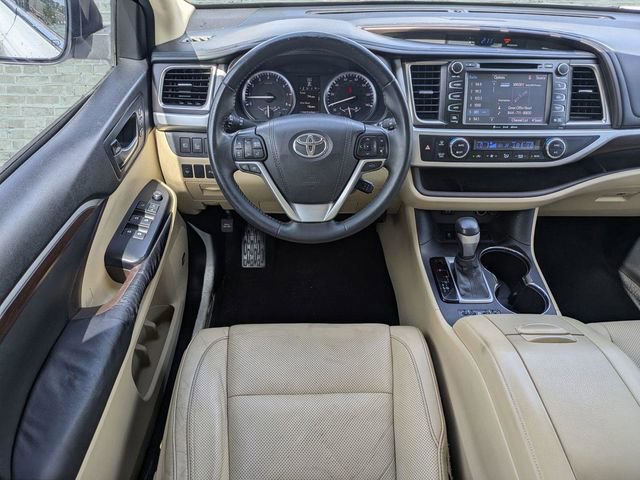 Used 2016 Toyota Highlander Limited w/ Driver Technology Package image 17