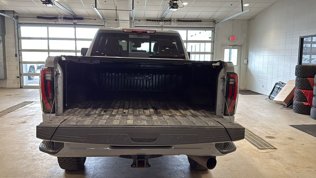 Used 2024 GMC Sierra 2500 AT4 w/ AT4 Premium Plus Package image 17