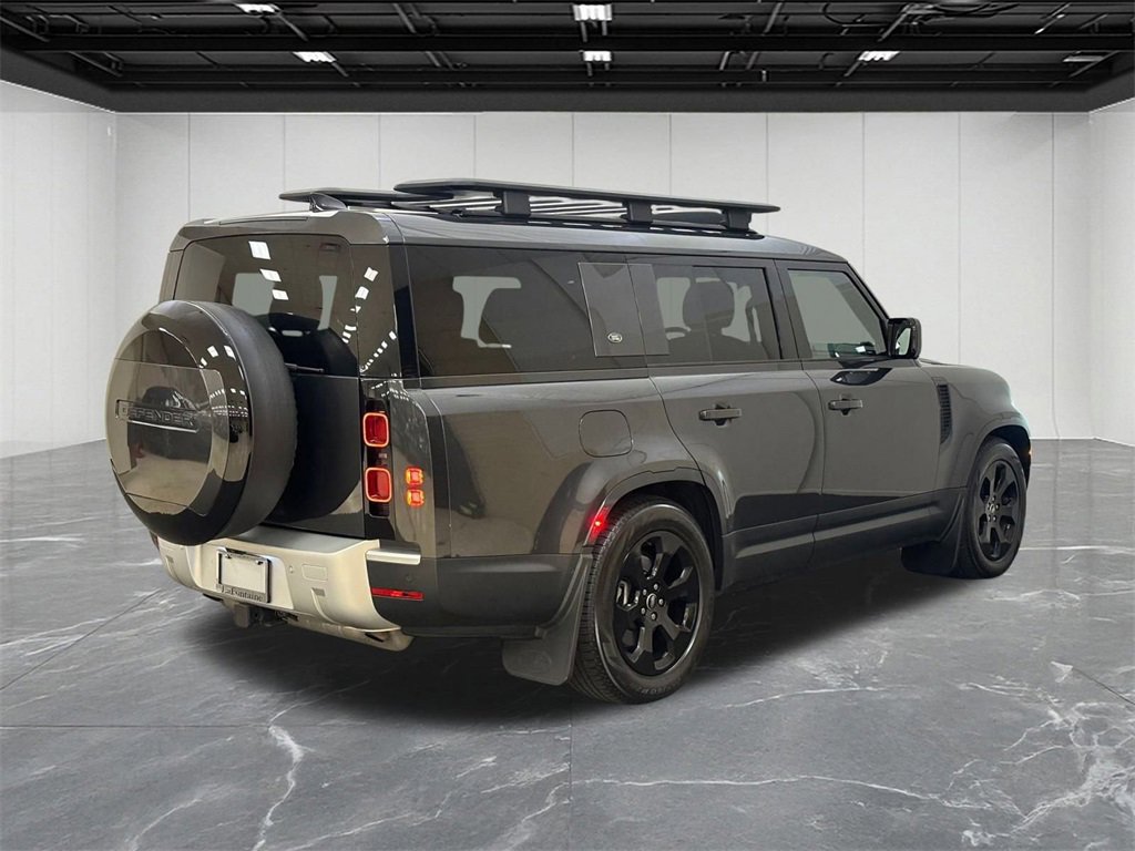 Used 2024 Land Rover Defender 130 S image 10