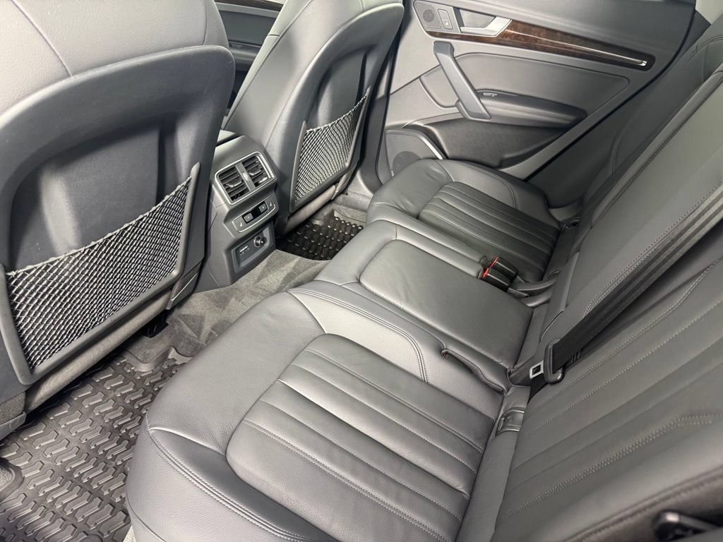 Used 2019 Audi Q5 2.0T Premium Plus w/ Premium Plus Package AWD/4WD image 15