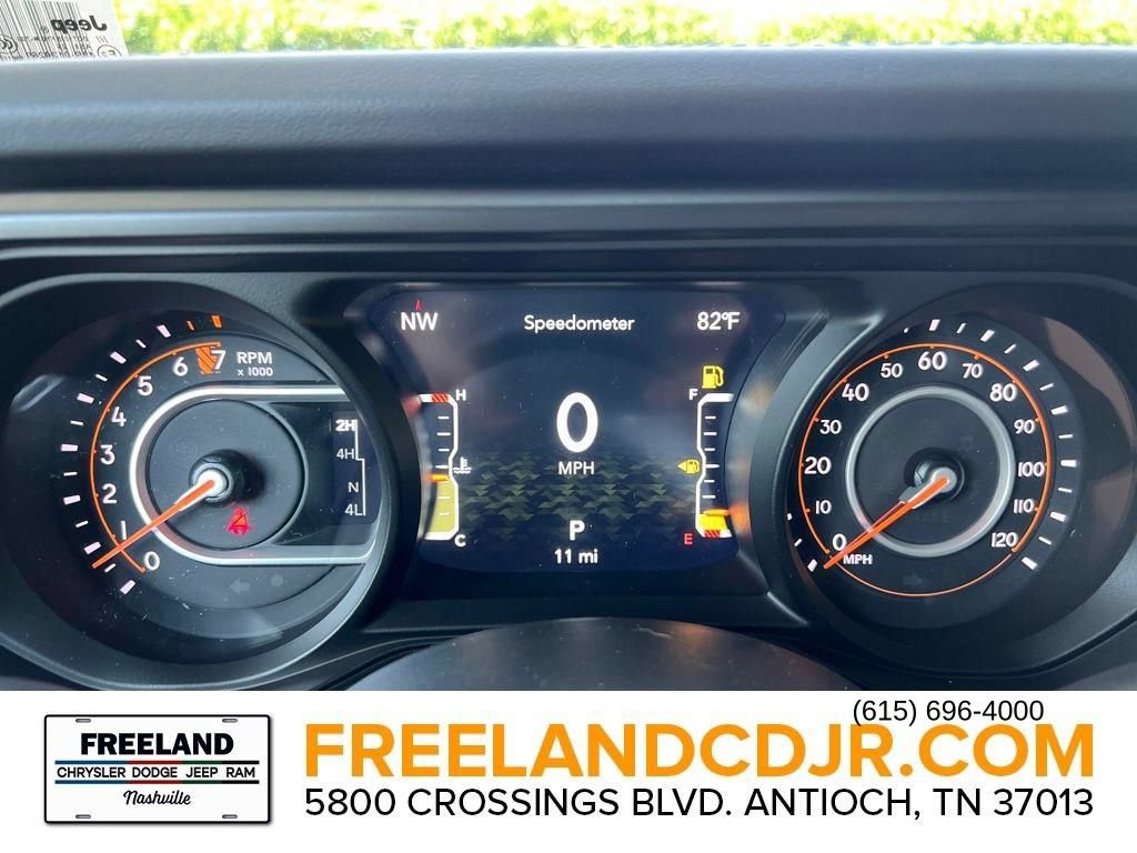New 2025 Jeep Gladiator Mojave w/ Convenience Group AWD/4WD image 10