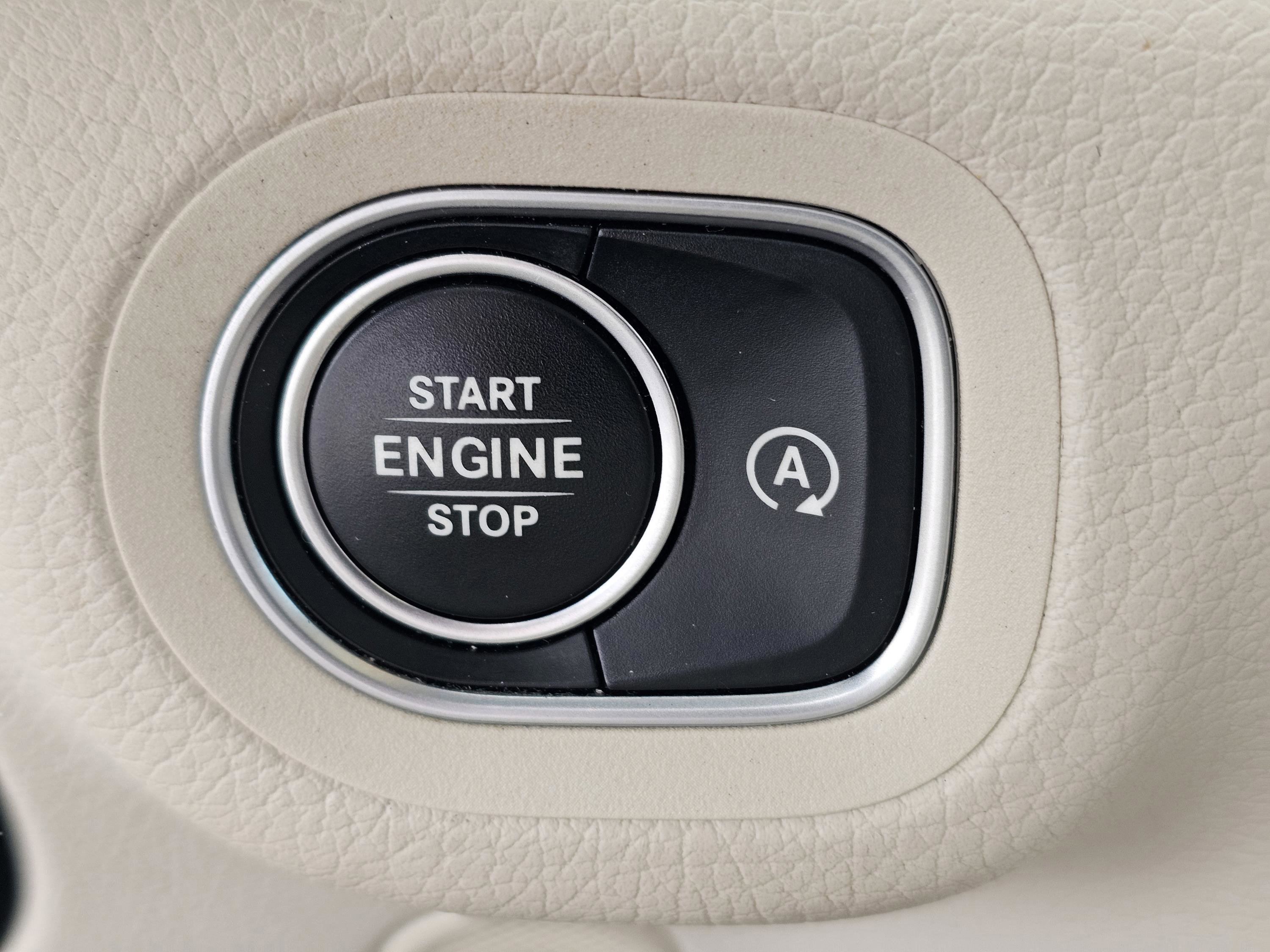 Used 2021 Mercedes-Benz GLE 350 w/ Premium Package image 24