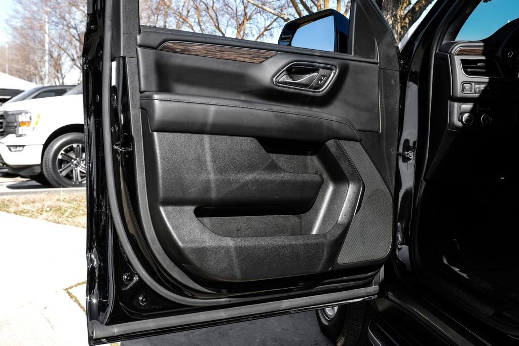 Used 2023 Chevrolet Suburban LS image 43