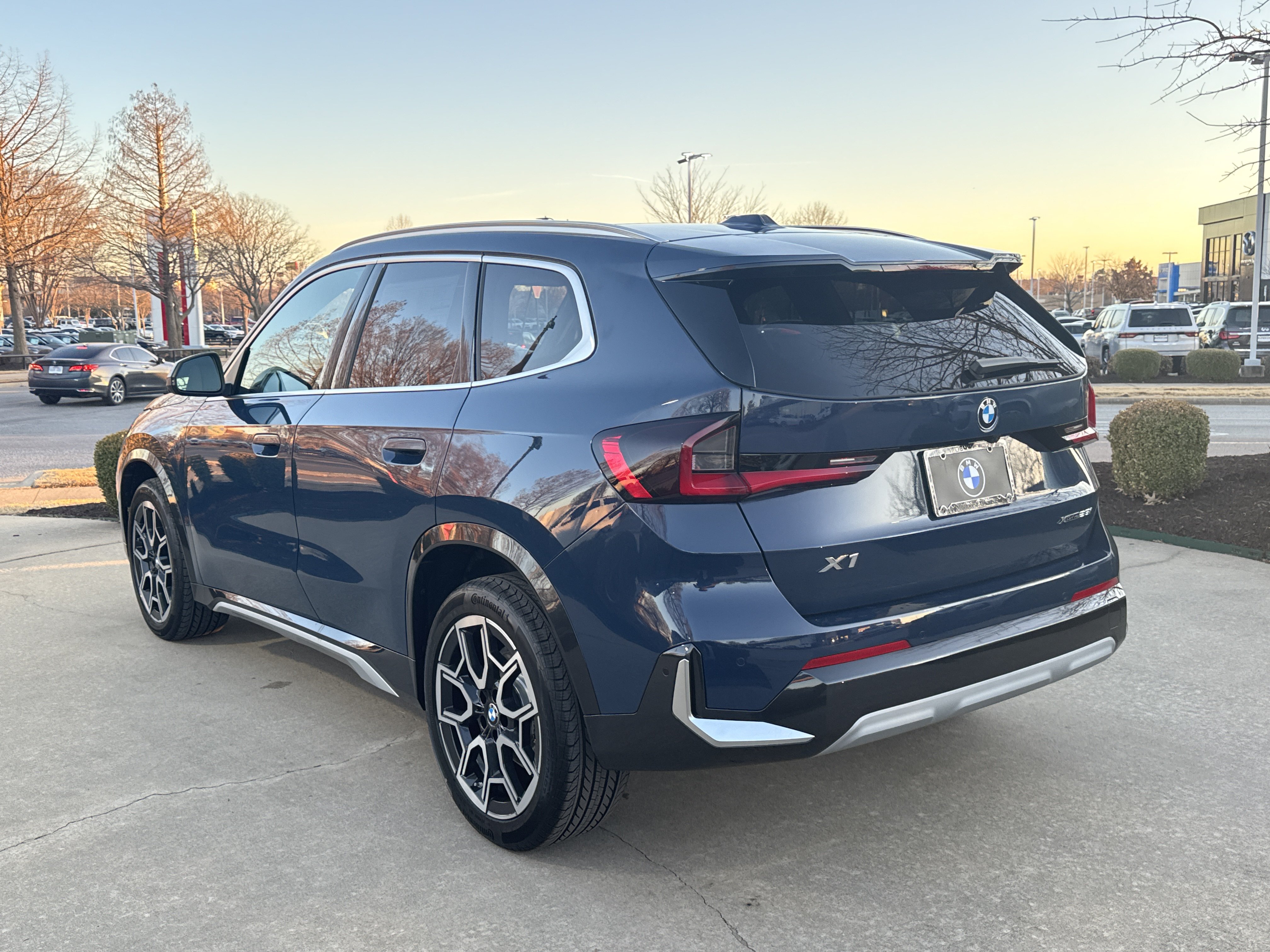 New 2026 BMW X1 xDrive28i w/ Technology Package AWD/4WD image 3