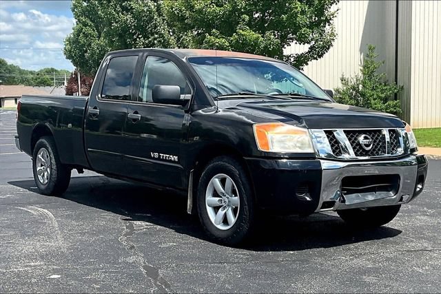 Used 2008 Nissan Titan SE RWD image 2