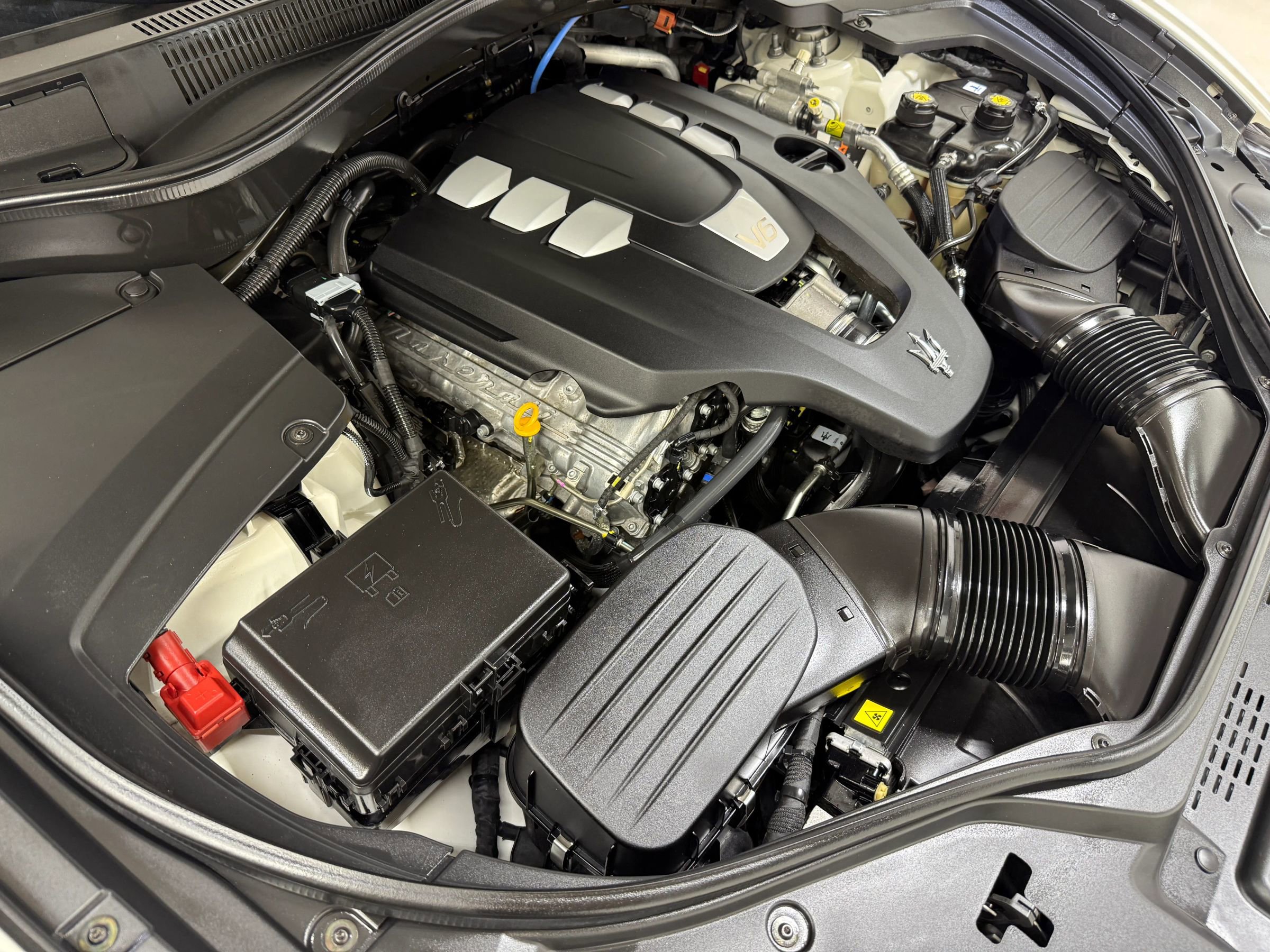 Used 2023 Maserati Levante GT image 50