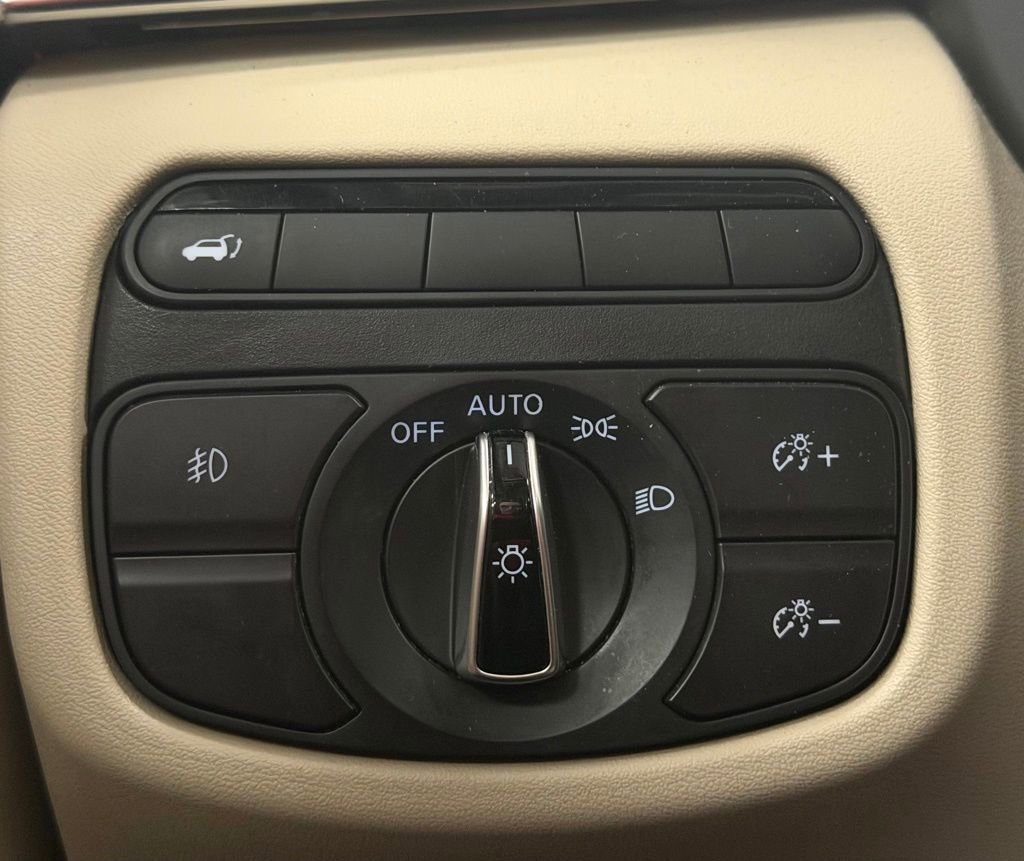 Used 2019 INFINITI QX50 Luxe image 15