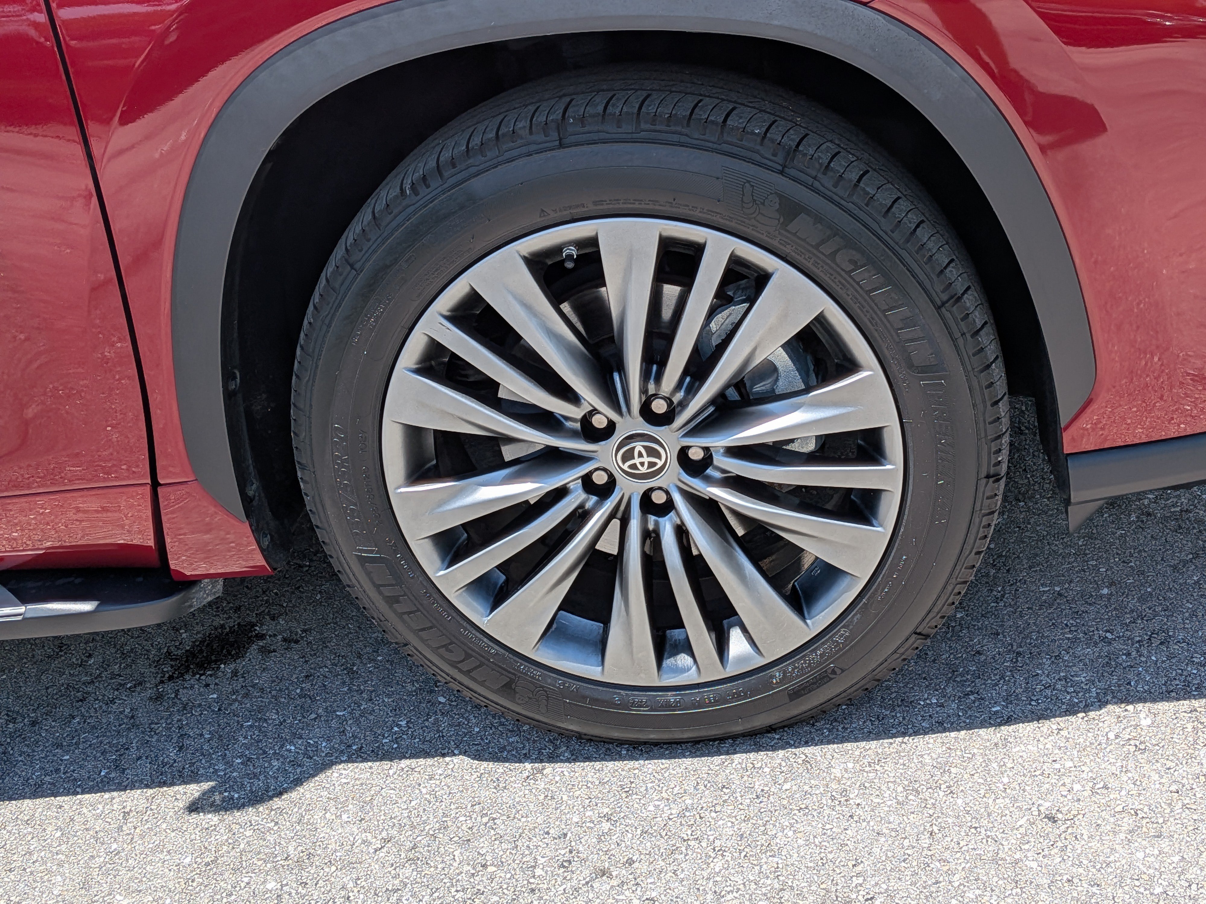 Used 2021 Toyota Highlander Platinum FWD image 11