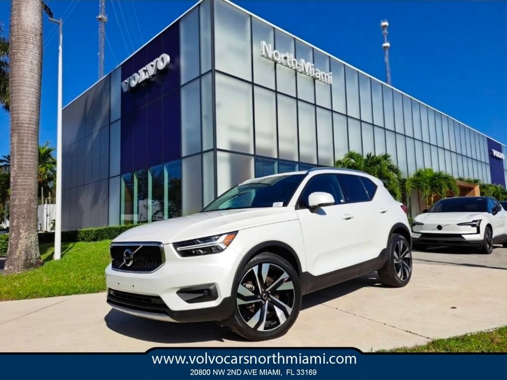 Used 2021 Volvo XC40 T5 Momentum w/ Climate Package AWD/4WD video 1