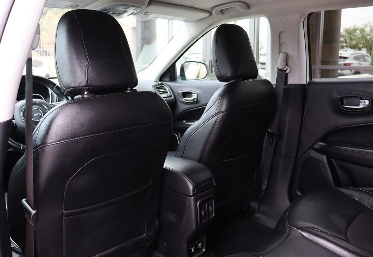 Used 2019 Jeep Compass Latitude FWD image 31