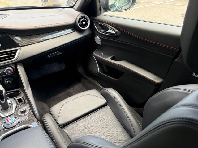 Used 2023 Alfa Romeo Giulia Estrema AWD/4WD image 46
