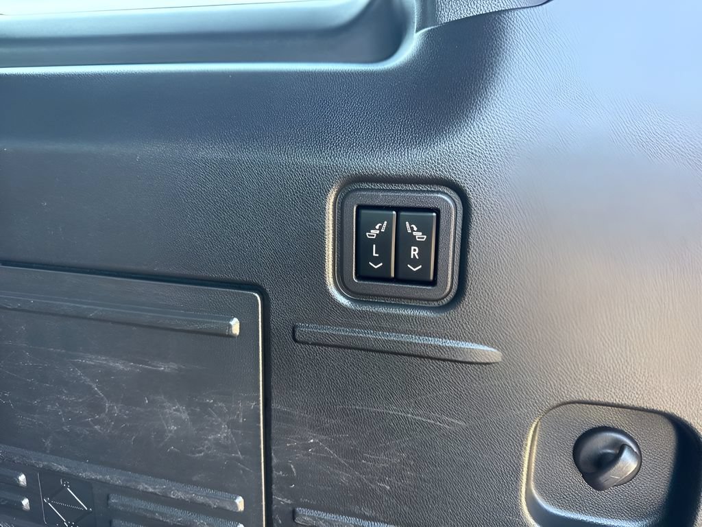 Used 2024 GMC Hummer EV 2X AWD/4WD image 34