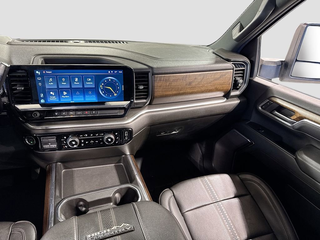 Used 2024 Chevrolet Silverado 3500 High Country w/ High Country Premium Package AWD/4WD image 22