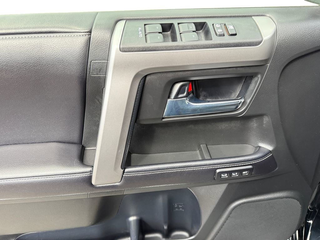 Used 2018 Toyota 4Runner Limited image 11