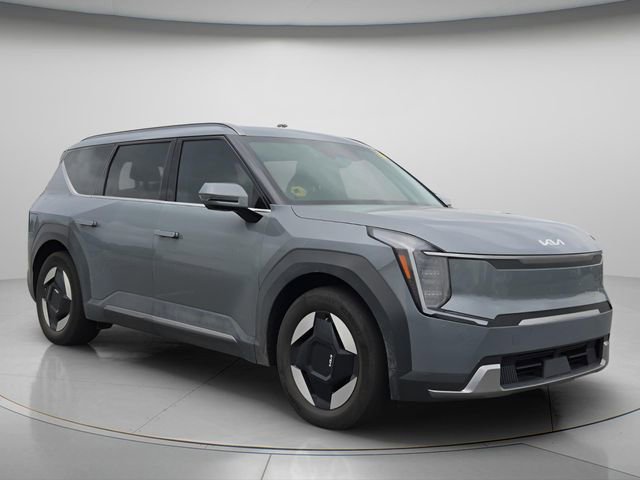 Used 2024 Kia EV9 Wind AWD/4WD image 4