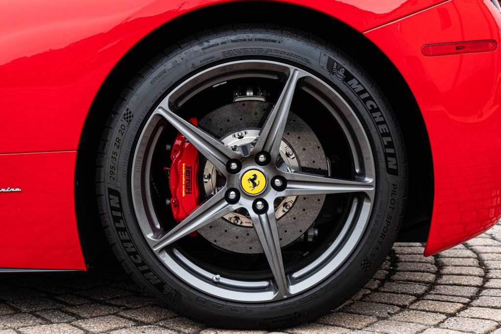 Used 2015 Ferrari 458 Italia Coupe RWD image 62