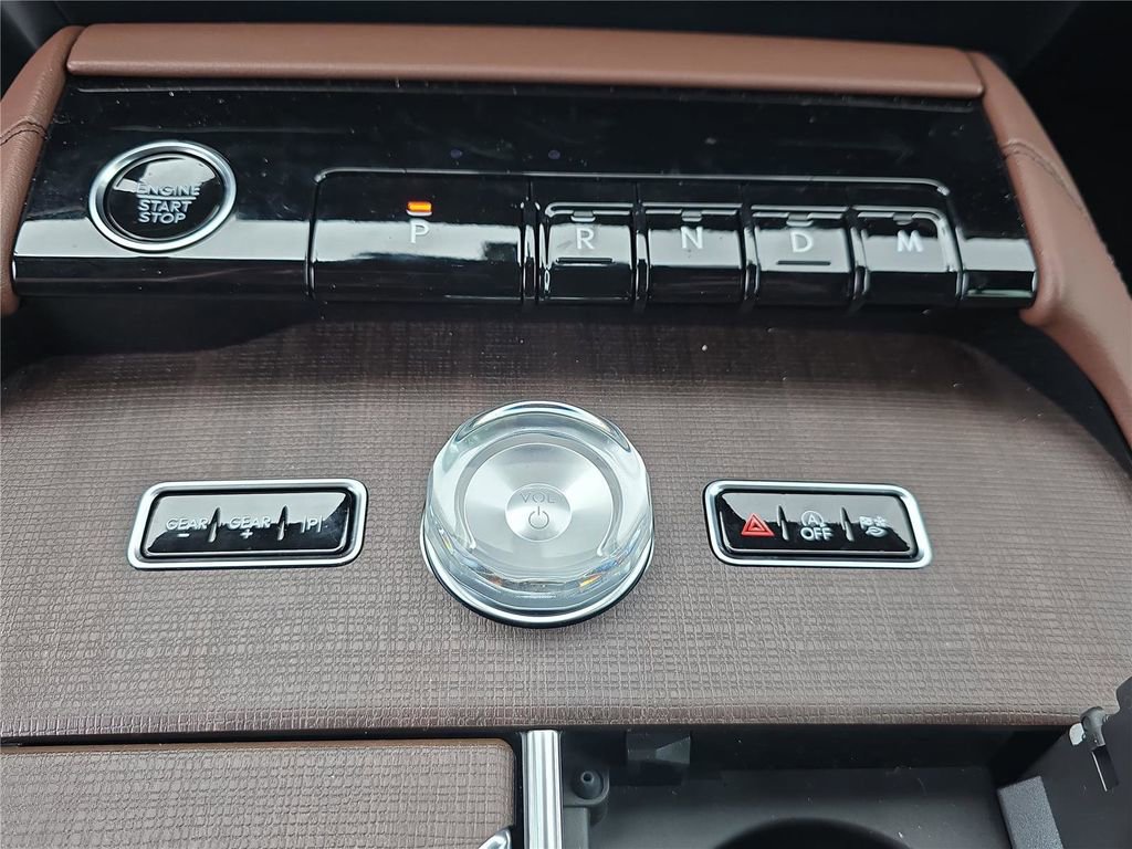 New 2025 Lincoln Navigator L Reserve image 20