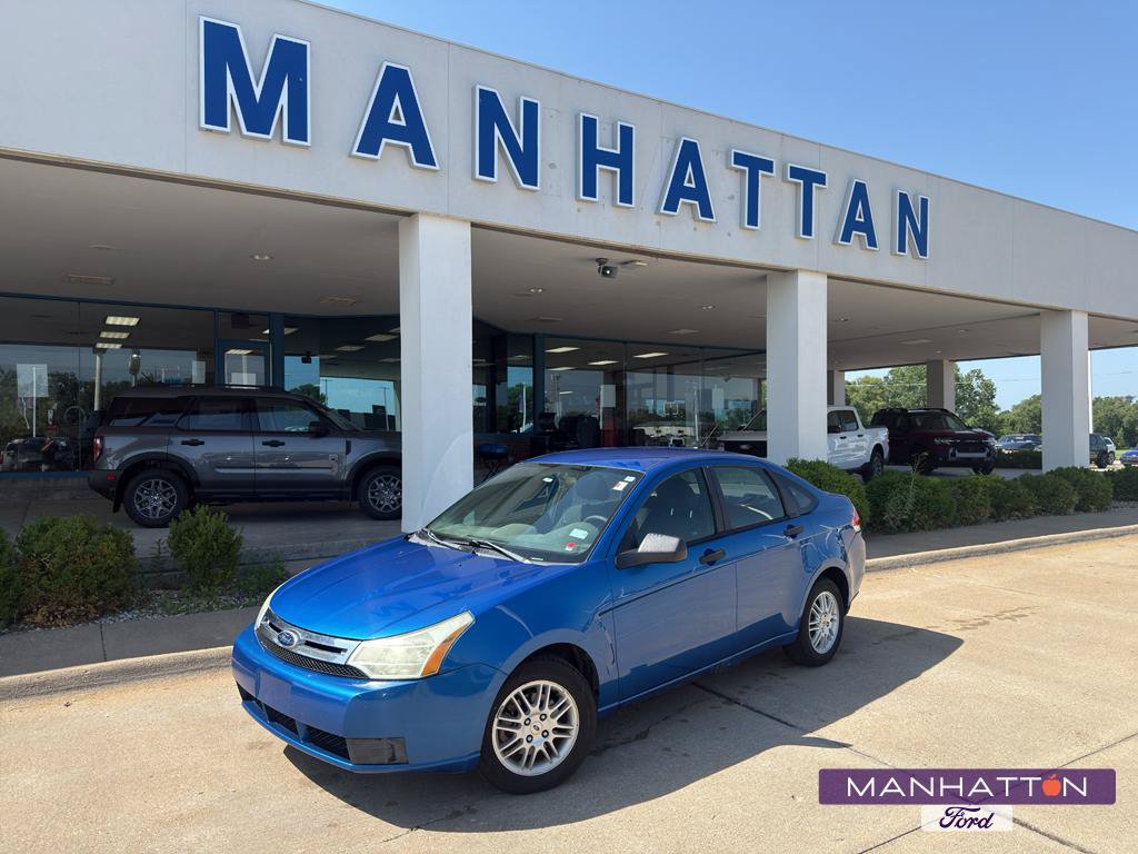 Used 2011 Ford Focus SE FWD image 1