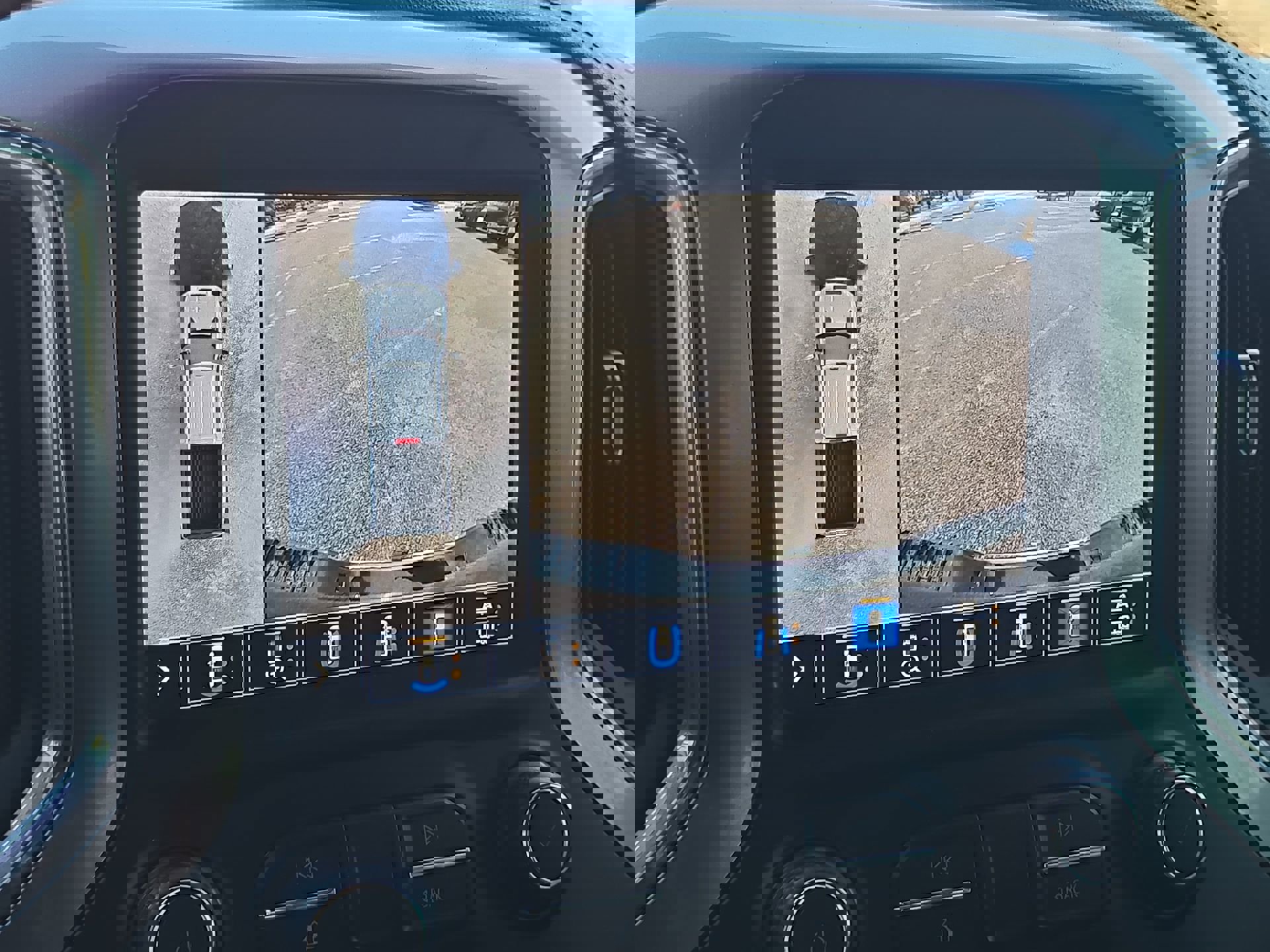 Used 2022 Chevrolet Silverado 2500 LTZ w/ LTZ Texas Edition image 17