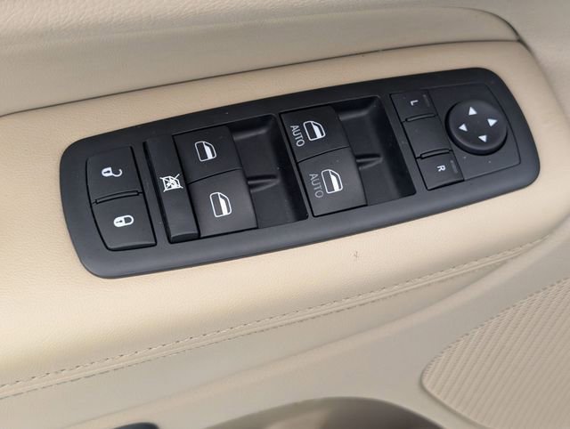 Used 2015 Jeep Grand Cherokee Limited w/ Trailer Tow Group IV image 12