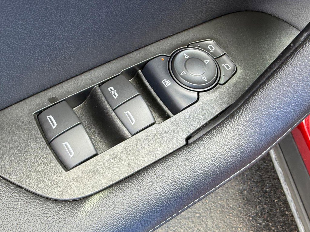 Used 2025 Chevrolet Blazer LT image 14