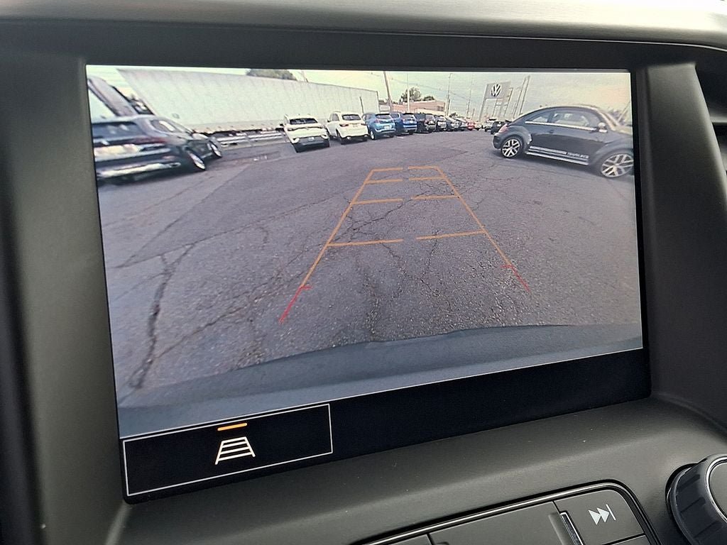 Used 2023 GMC Acadia SLE w/ Driver Convenience Package FWD image 18
