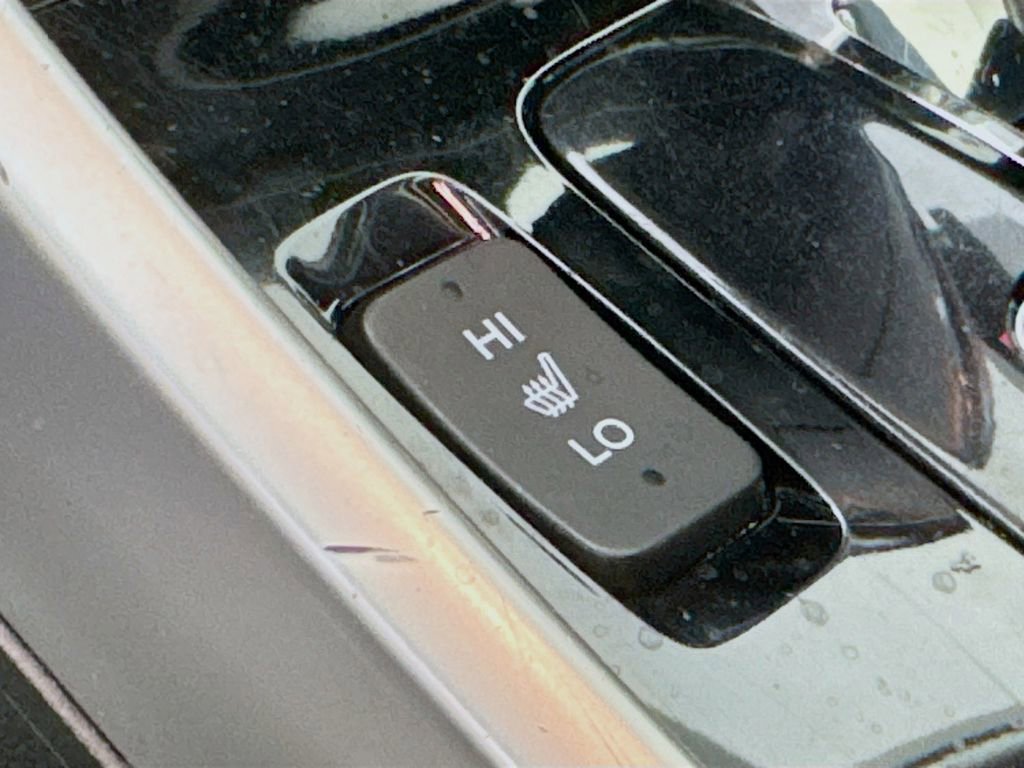 Used 2017 Honda Accord Touring image 25