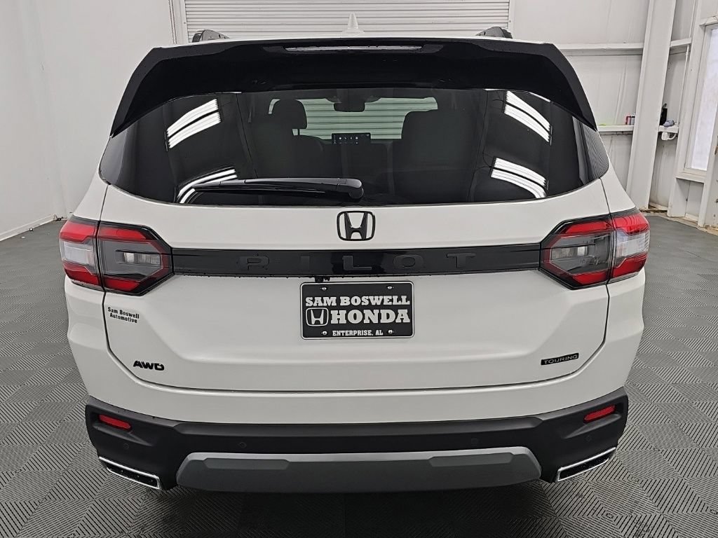 New 2026 Honda Pilot Touring image 7
