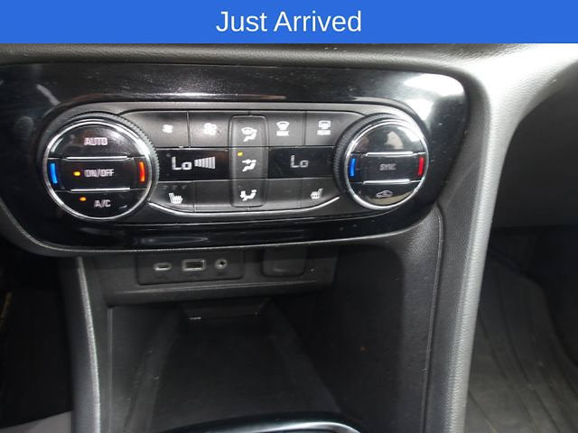 Used 2020 Buick Encore GX Select w/ Experience Buick Package AWD/4WD image 19