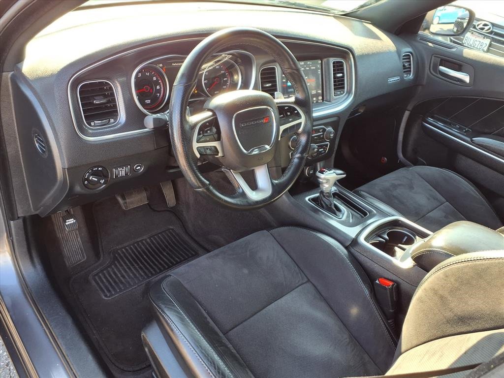 Used 2018 Dodge Charger GT image 4