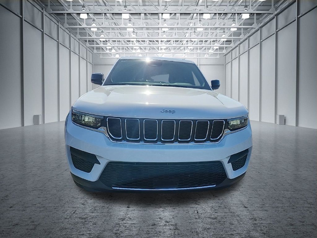 New 2026 Jeep Grand Cherokee Laredo X RWD image 2