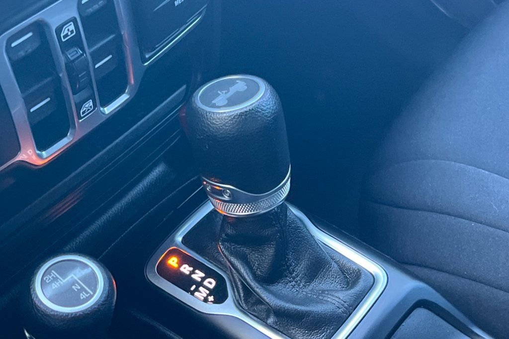 Used 2020 Jeep Wrangler Unlimited Sport S AWD/4WD image 18