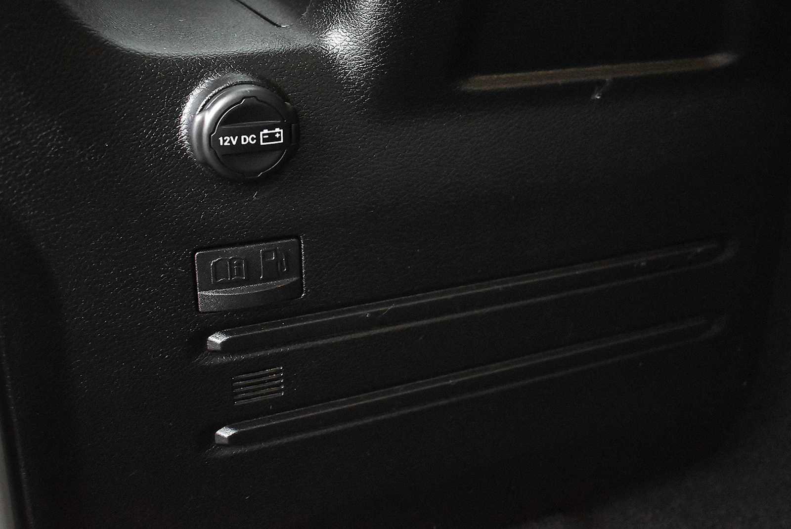 Used 2023 Jeep Wrangler Unlimited Sahara image 11