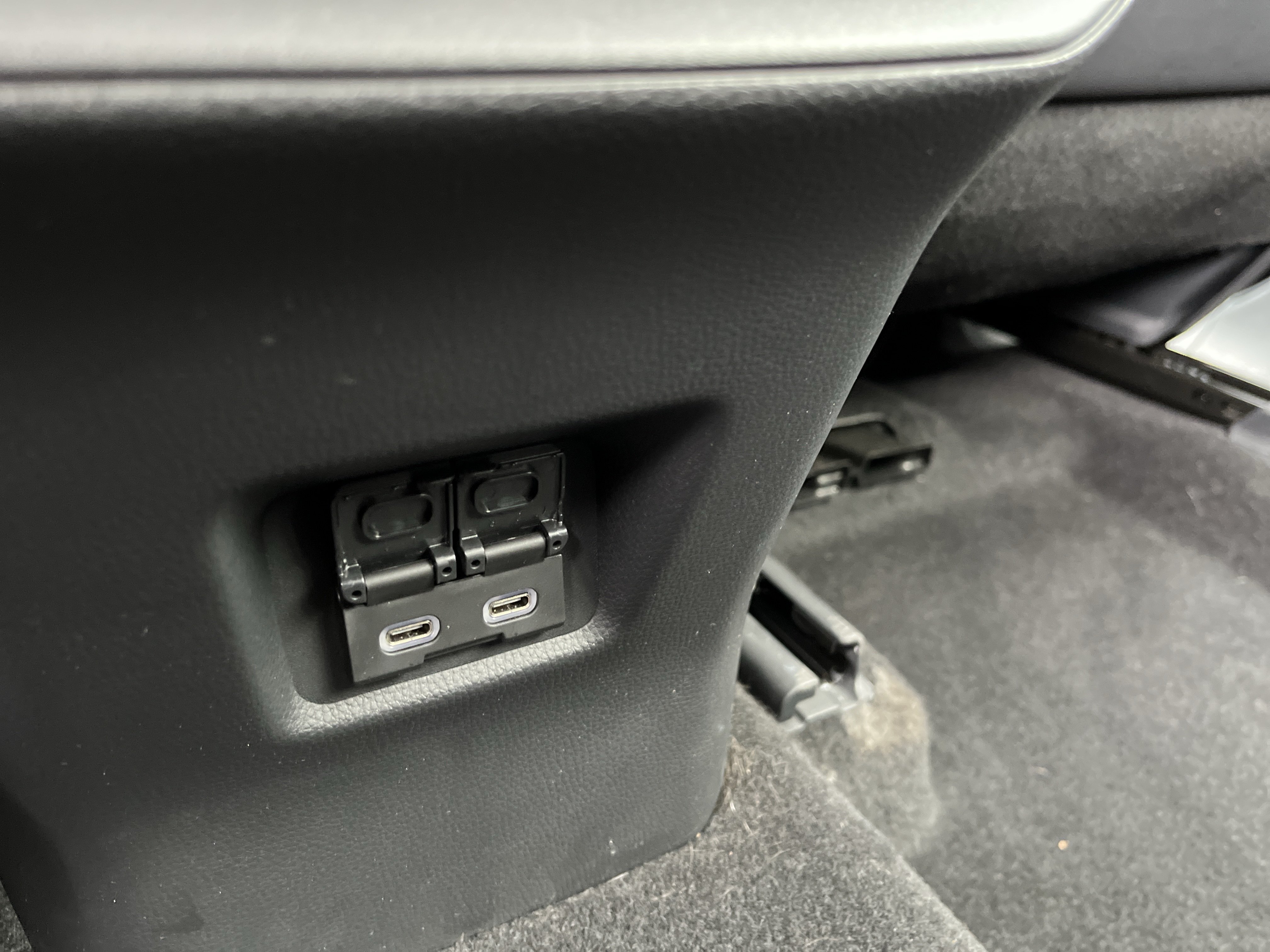 Used 2023 Toyota RAV4 XLE Premium AWD/4WD image 25