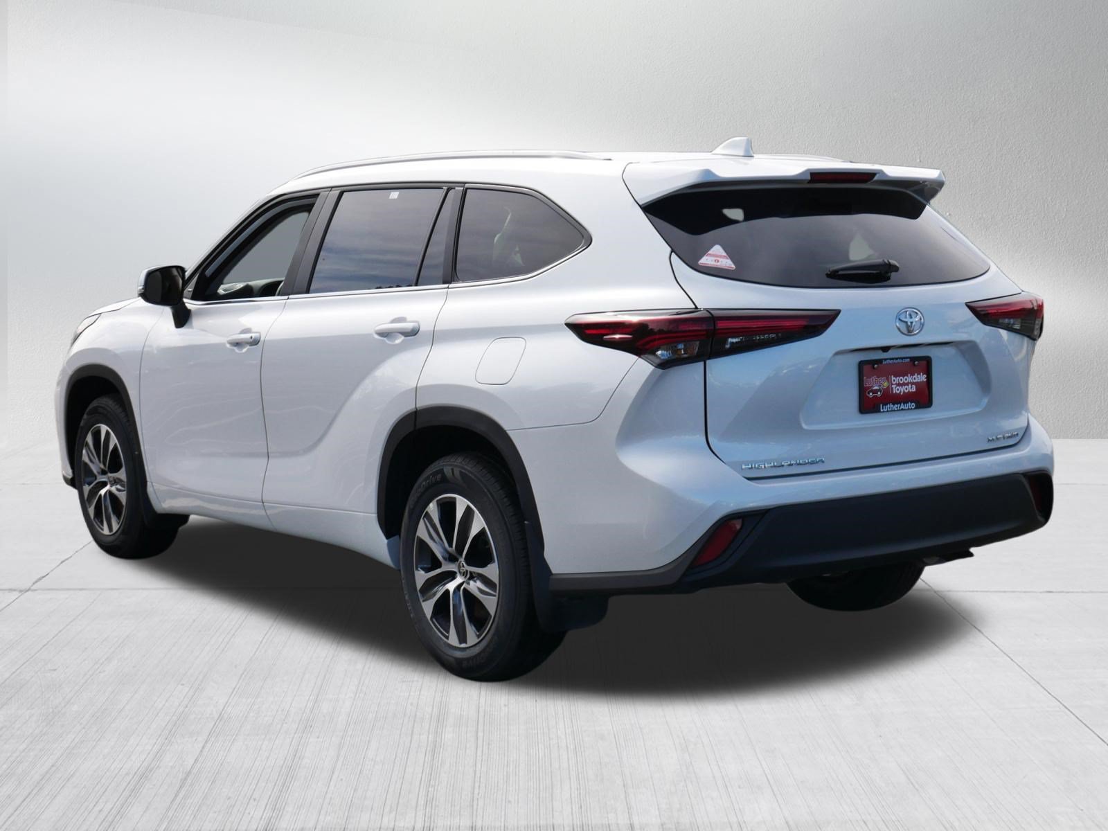 Certified 2026 Toyota Highlander XLE AWD/4WD image 5