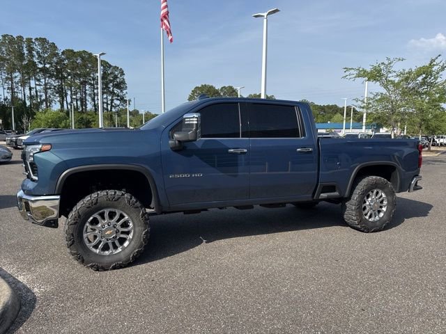 Used 2025 Chevrolet Silverado 2500 LTZ AWD/4WD image 14