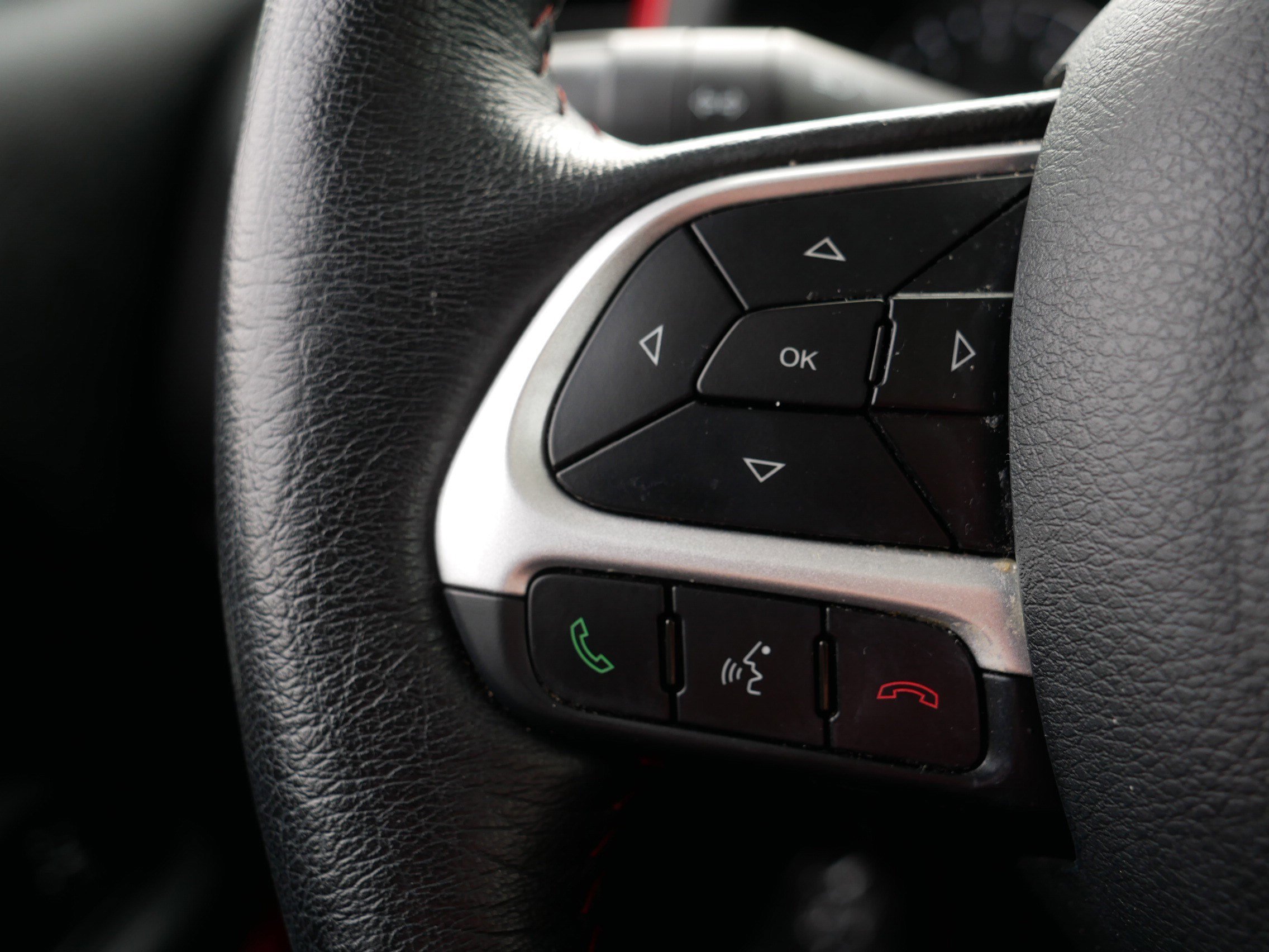 Used 2023 Jeep Renegade Trailhawk w/ Sun/Sound Group image 28