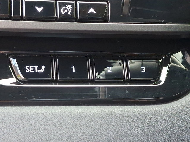 Used 2025 Lexus RX 350 AWD image 25