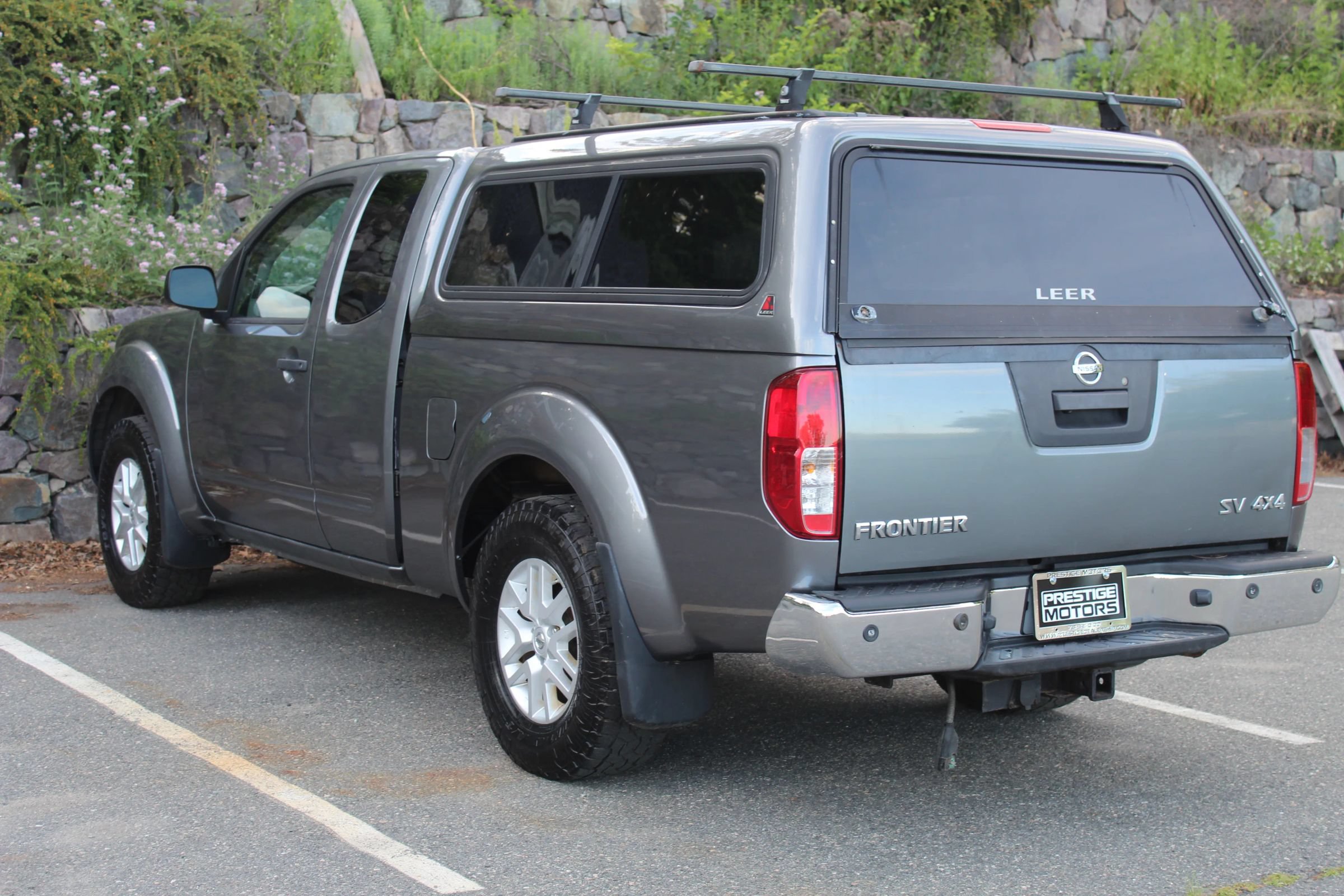 Used 2017 Nissan Frontier SV w/ SV Value Truck Package AWD/4WD image 7