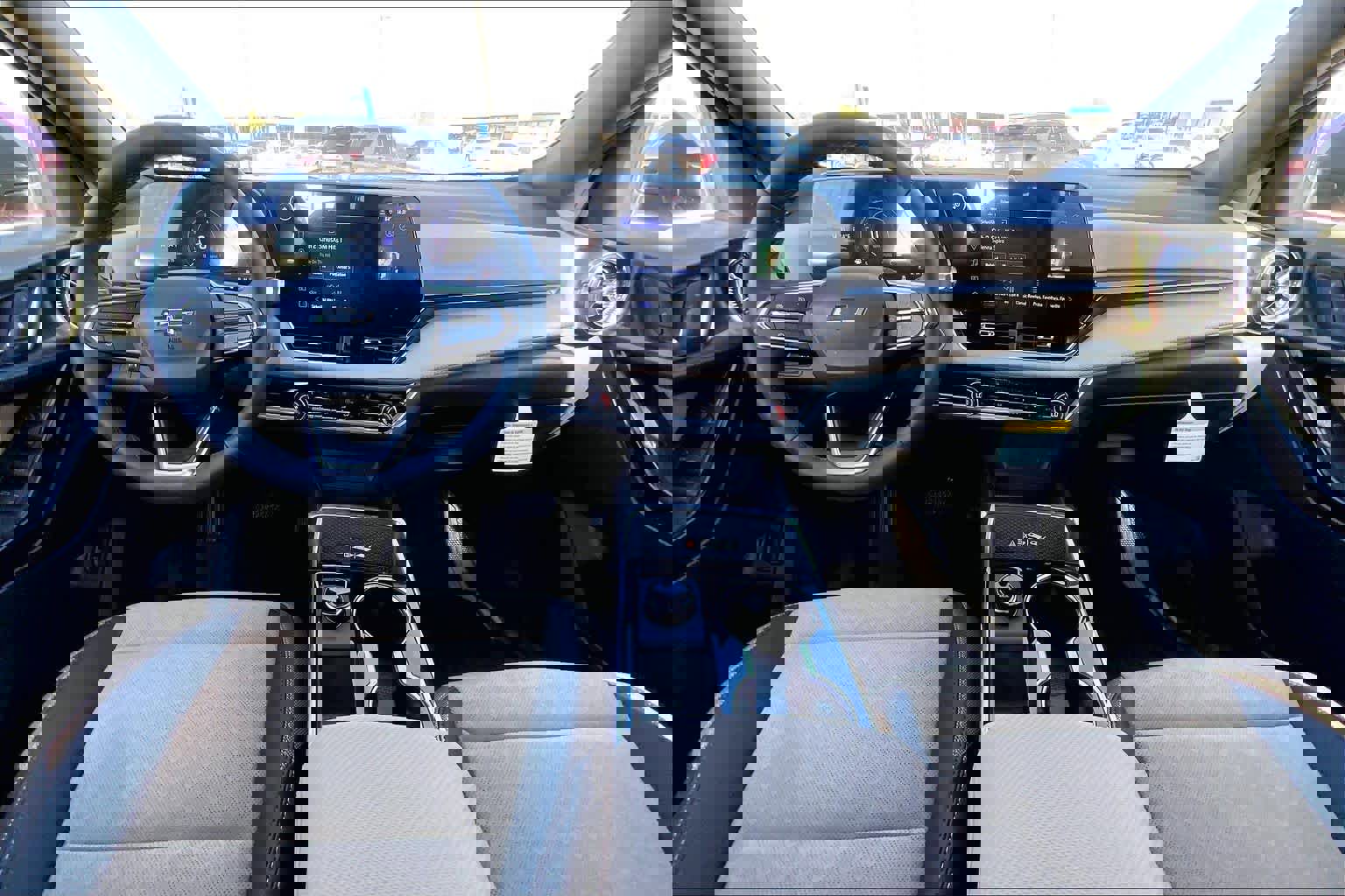 Used 2026 Chevrolet Equinox ACTIV w/ LPO, Floor Liner Package image 16