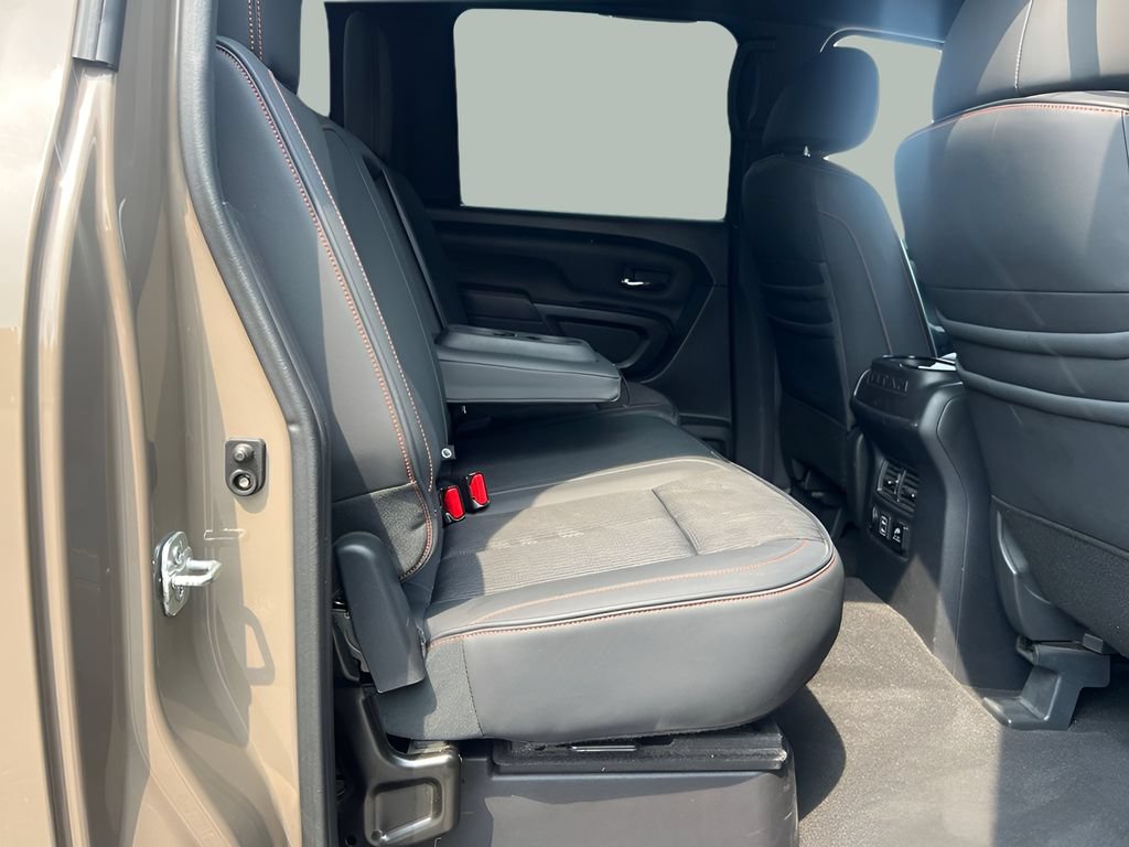 Used 2020 Nissan Titan PRO-4X AWD/4WD image 35