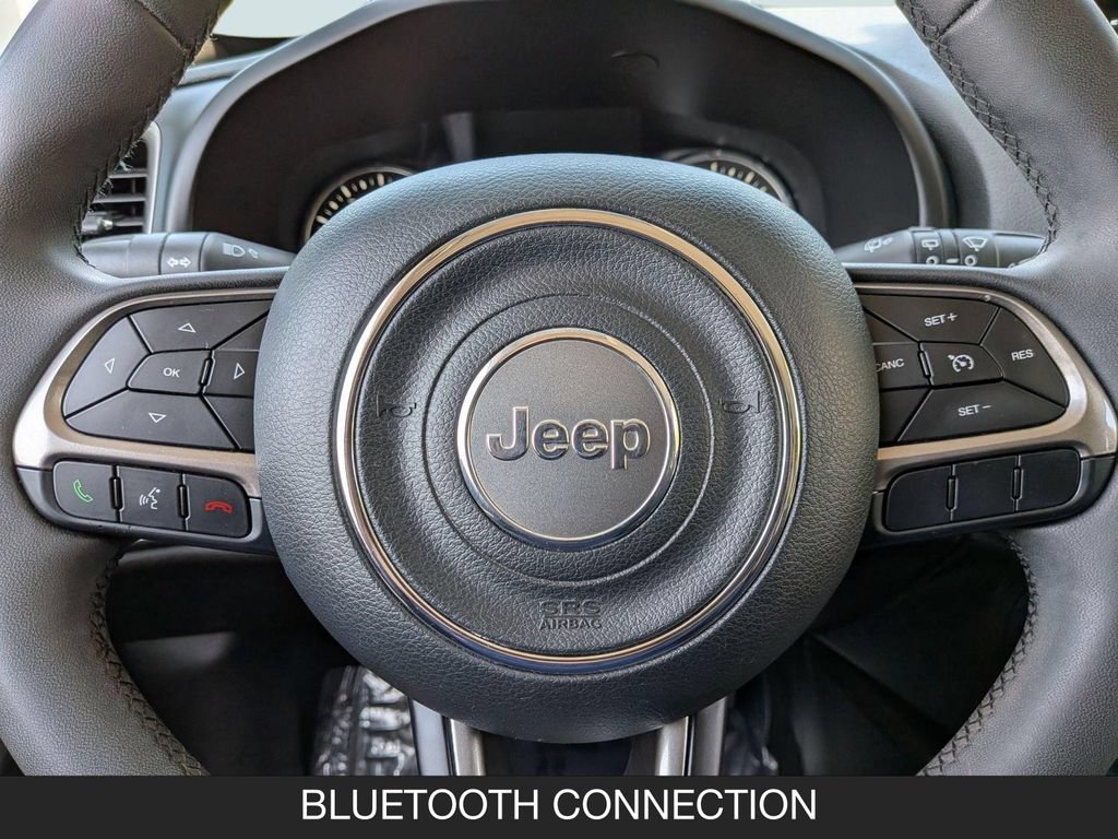 Used 2022 Jeep Renegade Latitude AWD/4WD image 12
