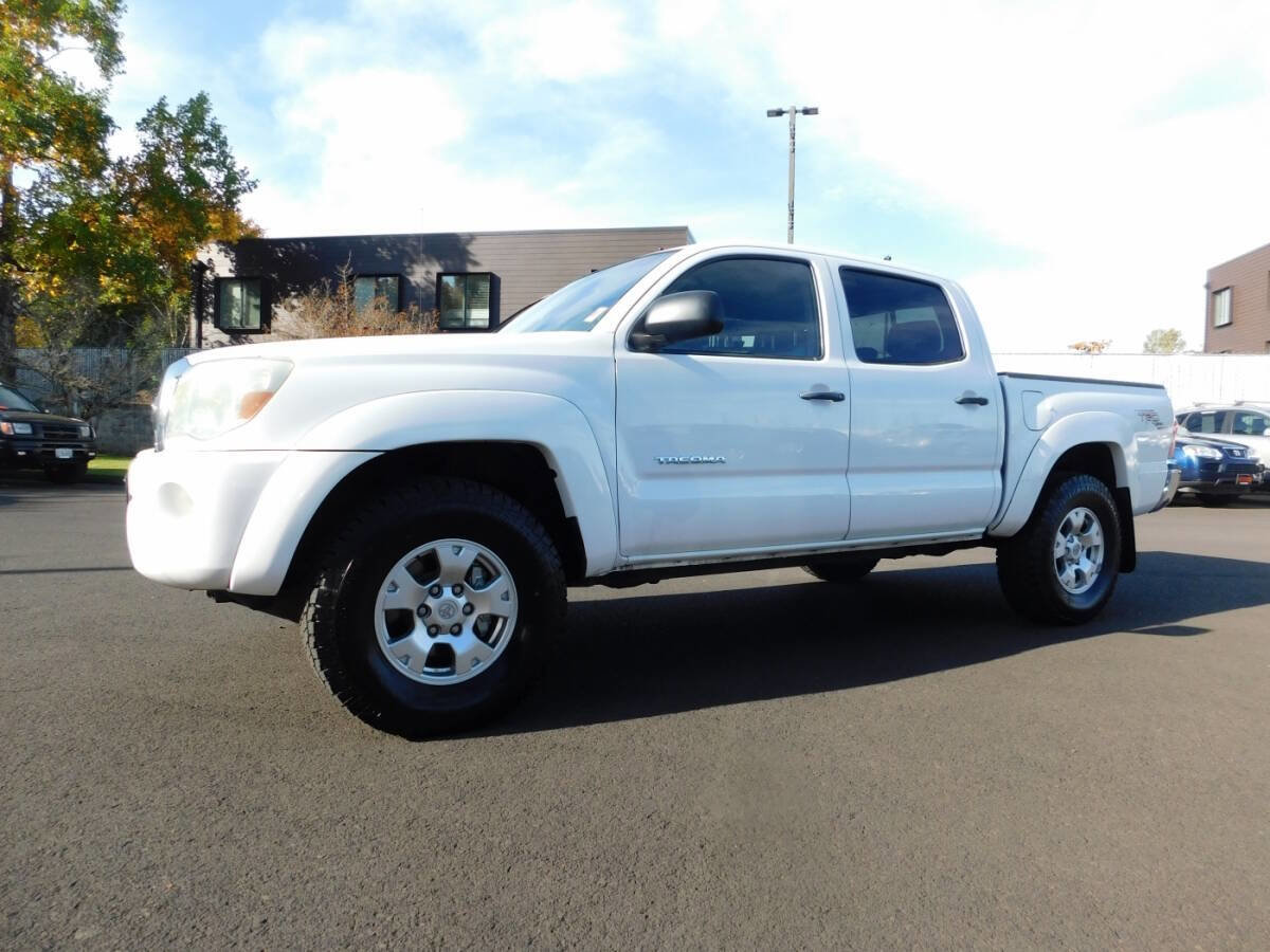 Used 2005 Toyota Tacoma PreRunner RWD image 4
