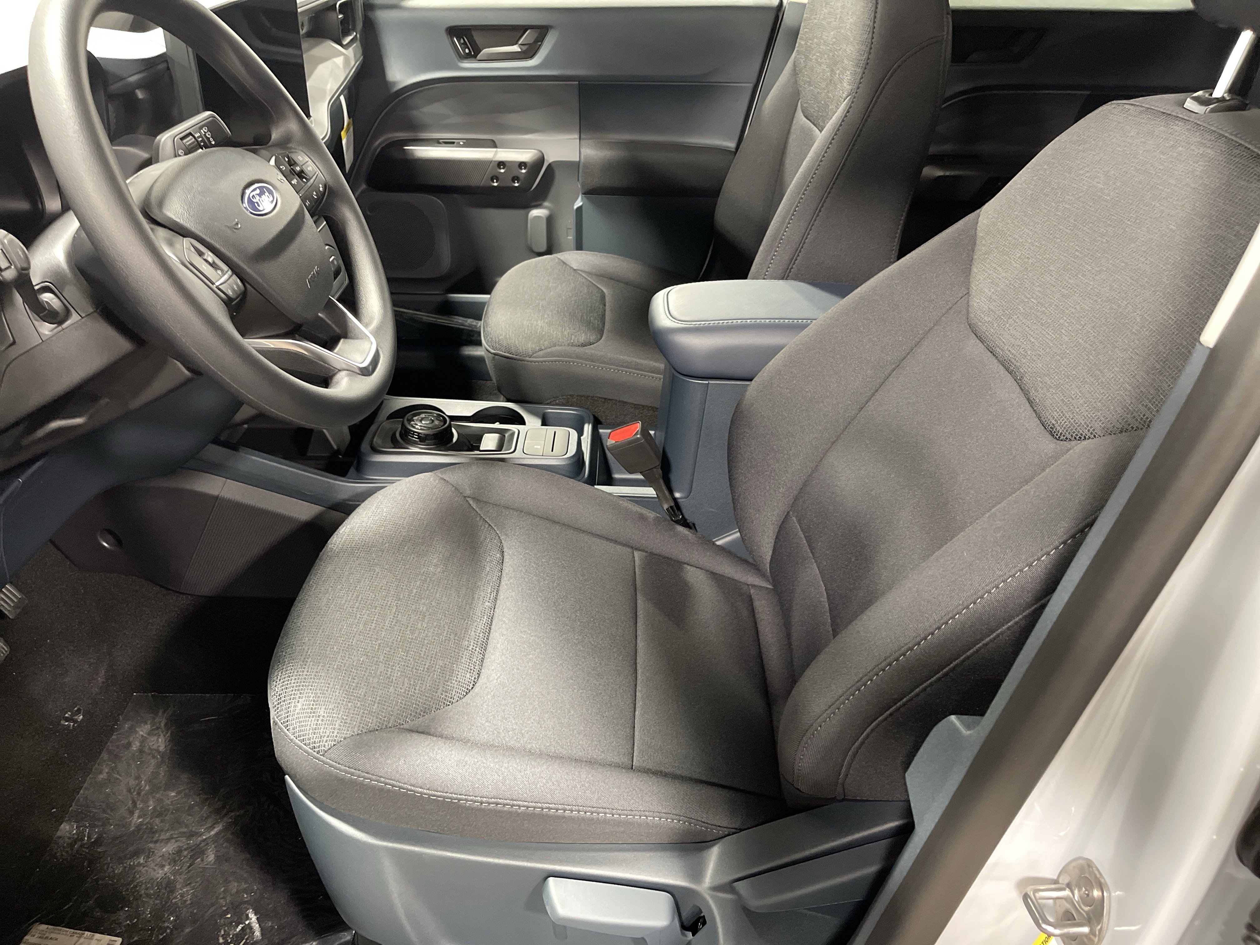 New 2025 Ford Maverick XL image 12