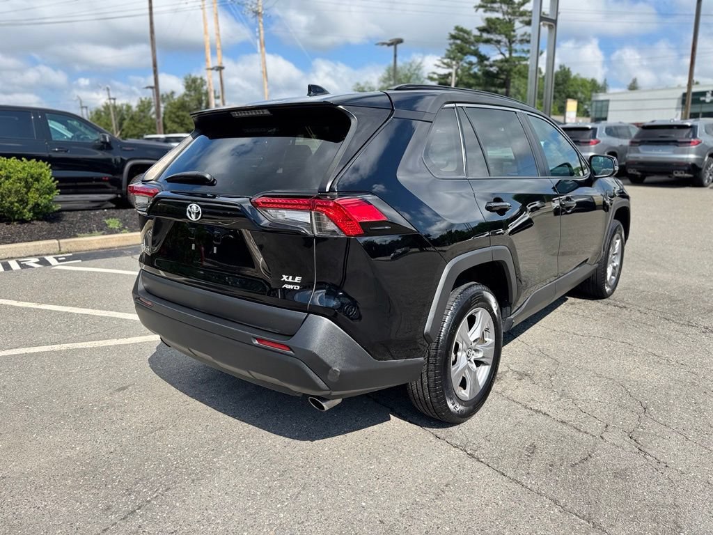 Used 2022 Toyota RAV4 XLE w/ Convenience Package AWD/4WD image 7