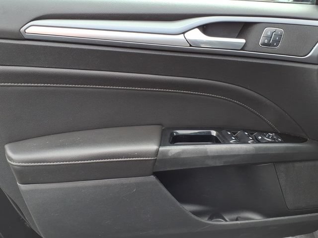 Used 2015 Ford Fusion Titanium FWD image 12